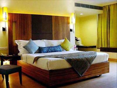 jüSTa on Necklace Road