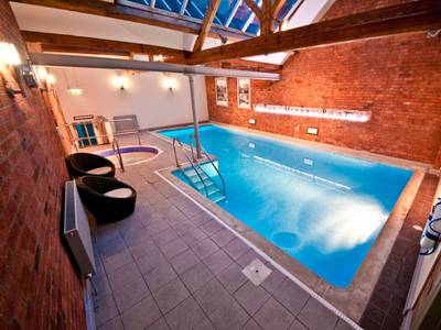 Crown And Mitre Hotel