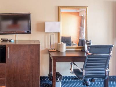 Howard Johnson Inn North Bay