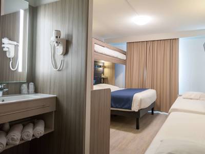 Kyriad Poitiers - Jules Verne Site du Futuroscope