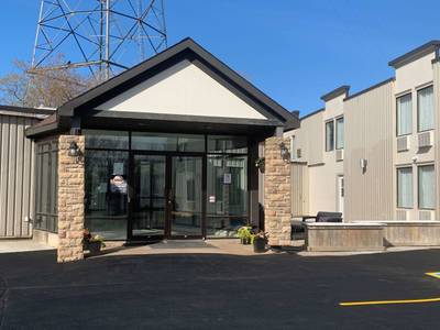 Howard Johnson Inn and Suites Miramichi