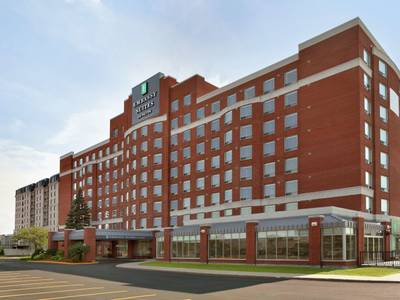 Embassy Suites by Hilton Montreal Airport