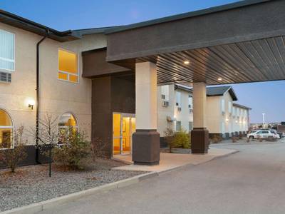 Days Inn & Suites Thompson