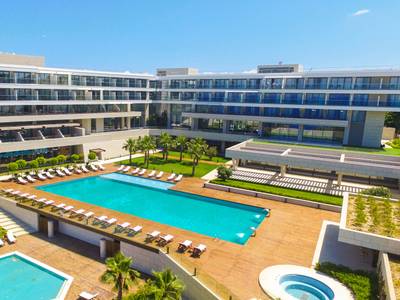 On Live Deluxe Hotel