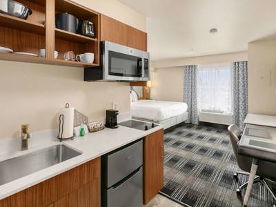 Best Western Plus Navigator Inn & Suites
