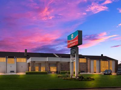 Greenwood Inn & Suites