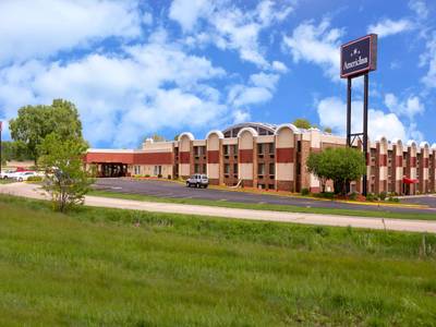 AmericInn by Wyndham Janesville 