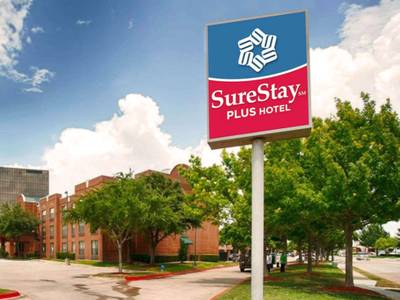 Magnuson Hotel Park Suites