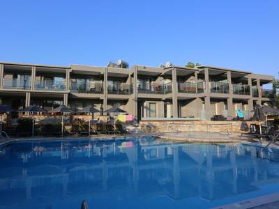 Dionysos Hotel & Apartments