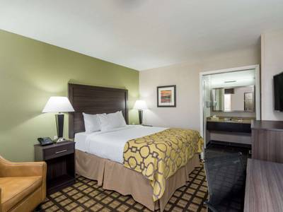 Baymont Inn & Suites Clarksville