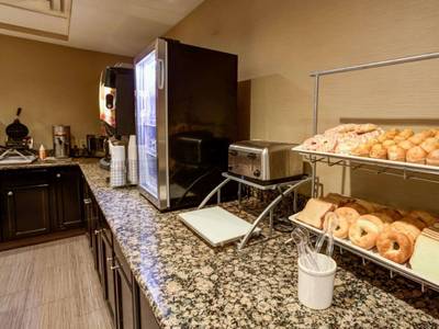 Comfort Suites Airport