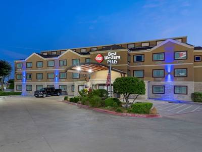 Best Western Plus Arlington North Hotel & Suites