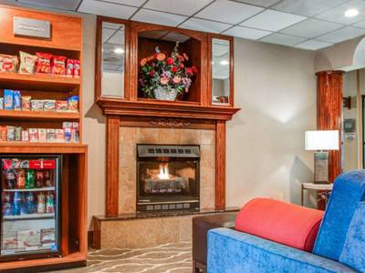 Comfort Suites Lombard