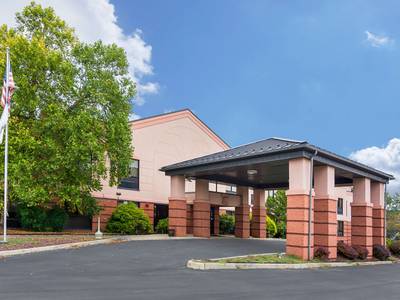 Quality Inn & Suites Martinsburg