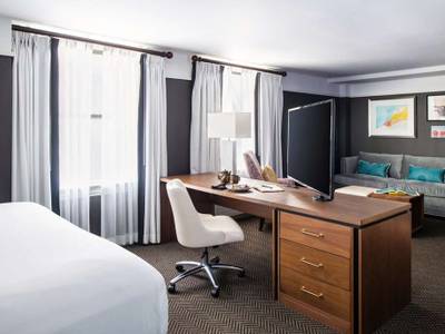 Commonwealth Park Suites