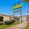 Econo Lodge Inn & Suites