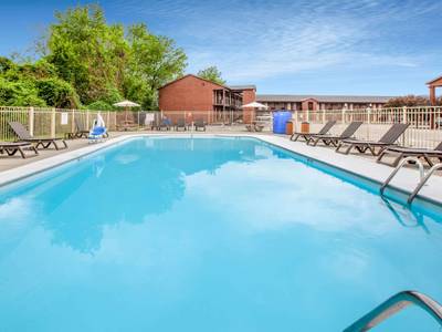 Econo Lodge Cedar Point