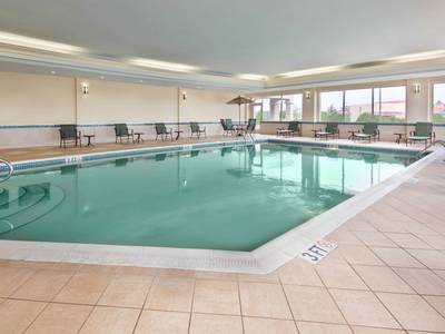 Hampton Inn & Suites Cleveland Beachwood