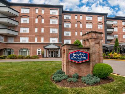 Hampton Inn & Suites Stamford