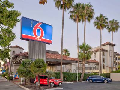 Baymont Inn & Suites LAX/Lawndale