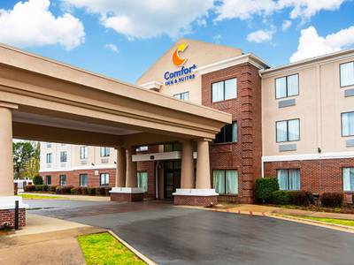 Holiday Inn Express & Suites Pine Bluff
