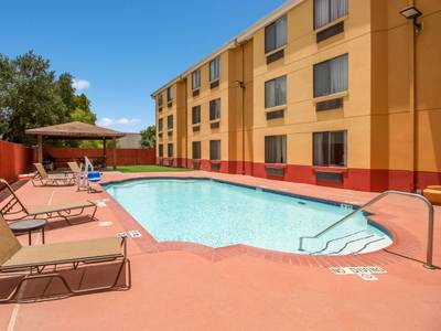 Quality Inn Baytown near Houston Raceway Park