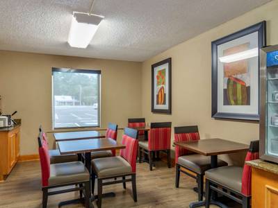 Comfort Inn Petersburg - Fort Lee