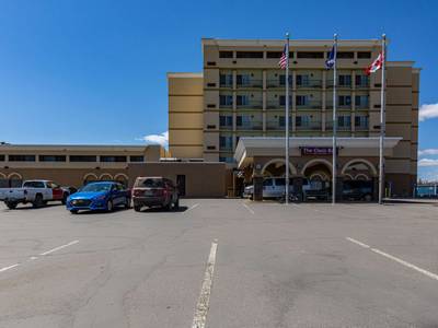 Holiday Inn Minot (Riverside)