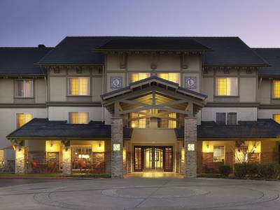 Larkspur Landing Folsom