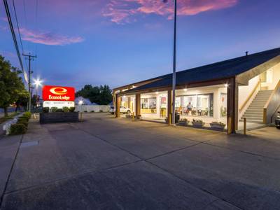 Econo Lodge Little Creek