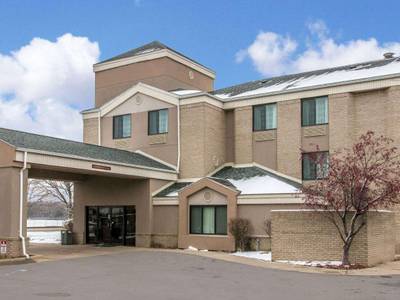 Baymont Inn & Suites Flat Rock