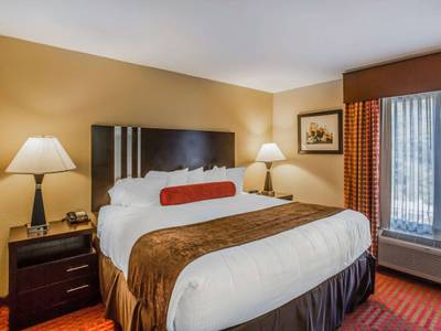 Quality Suites Nashville Airport