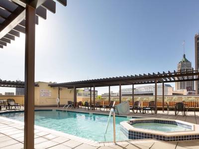 Drury Inn & Suites Riverwalk San Antonio