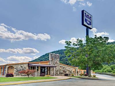 Knights Inn Charleston East