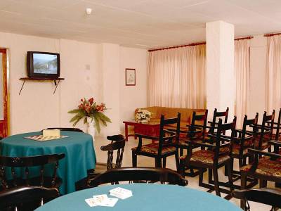 Apartamentos Girasol