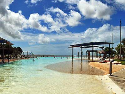 Nomads Esplanade Backpacker