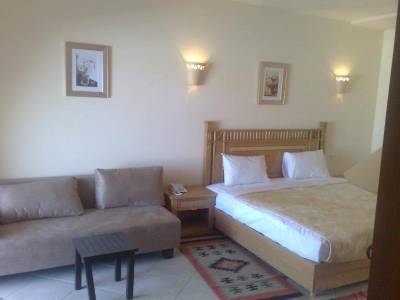 Sol Y Mar Dolphin House