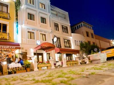 GLK PREMIER Regency Suites & Spa