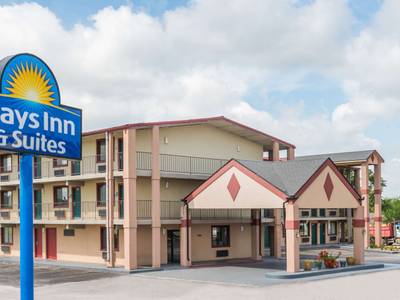 Days Inn and Suites Springfield