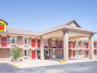 Super 8 Motel - Clinton