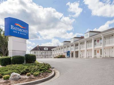 Baymont Inn & Suites Hickory