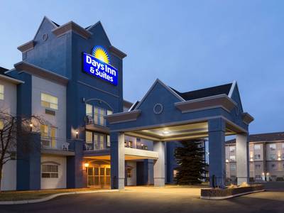 Days Inn & Suites Brooks