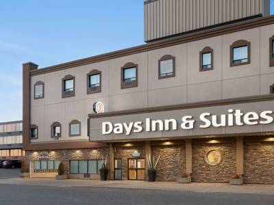 Days Inn & Suites Sault Ste. Marie