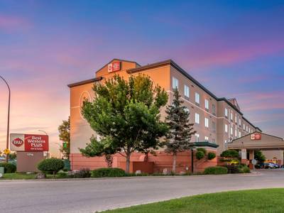 Best Western Plus Pembina Inn & Suites