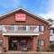 Econo Lodge Inn & Suites