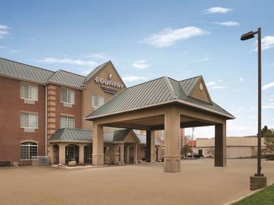 Country Inn & Suites by Radisson, Valparaiso, IN