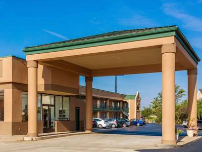 Motel 6 Clarksville TN