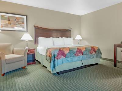 Baymont Inn & Suites Wichita Falls