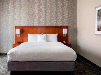 Courtyard Newport Middletown