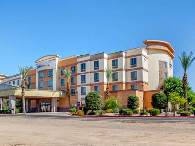 Comfort Suites University of Phoenix Stadium Area